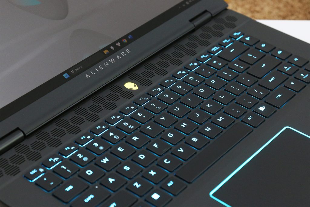 Alienware m16 R2 Core Ultra 7 - 155H - U.S.A Giá tốt tại Hà Nội