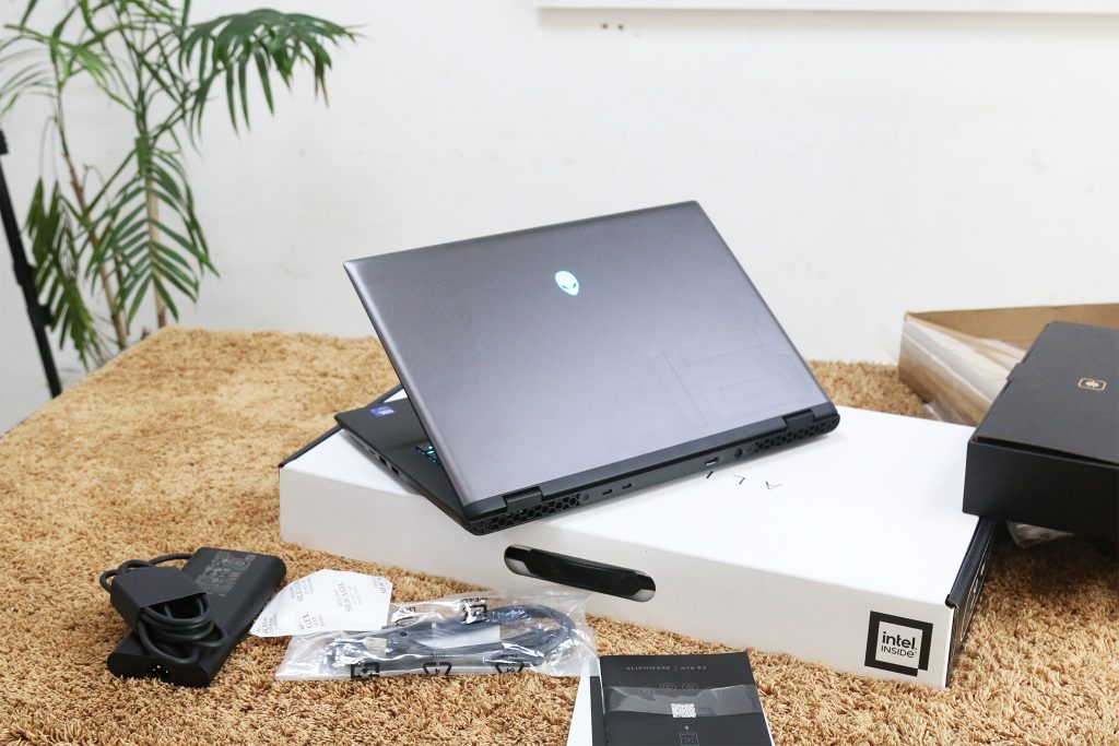Alienware m16 R2 Core Ultra 7 - 155H - U.S.A Giá tốt tại Hà Nội