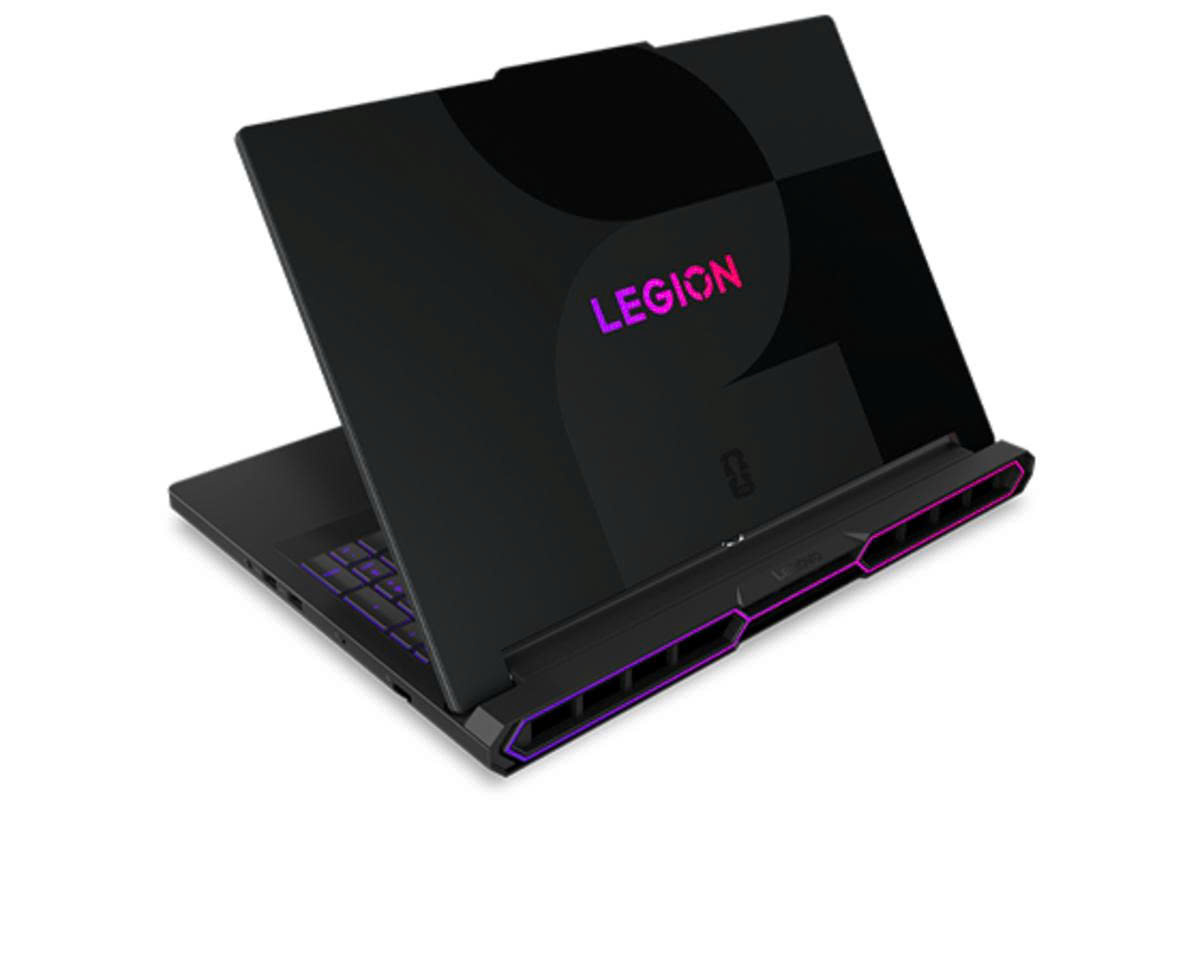 Legion Pro 7i Gen 10 - HanoiLab 2025 (7)